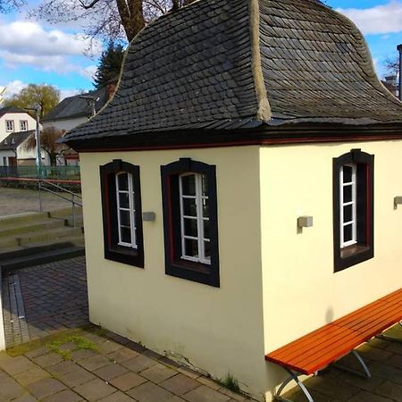 Pearl Studio Apart - King Bed - Netflix - Projector - Fast Wi-Fi Trier Exteriör bild