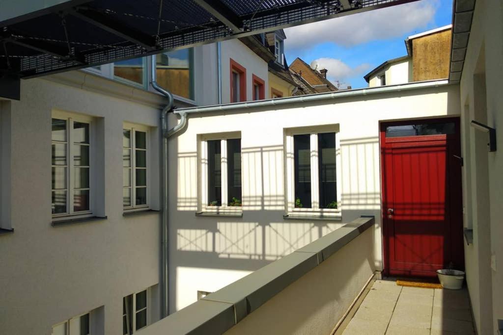 Pearl Studio Apart - King Bed - Netflix - Projector - Fast Wi-Fi Trier Exteriör bild