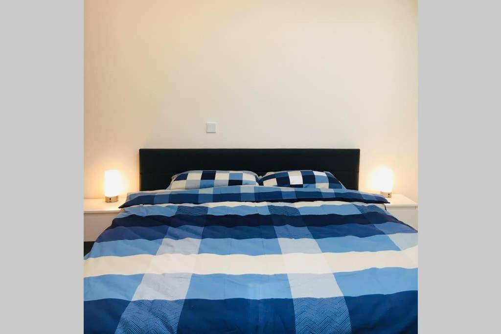 Pearl Studio Apart - King Bed - Netflix - Projector - Fast Wi-Fi Trier Exteriör bild