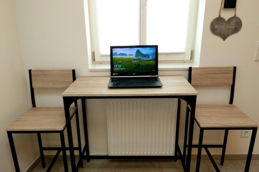 Pearl Studio Apart - King Bed - Netflix - Projector - Fast Wi-Fi Trier Exteriör bild