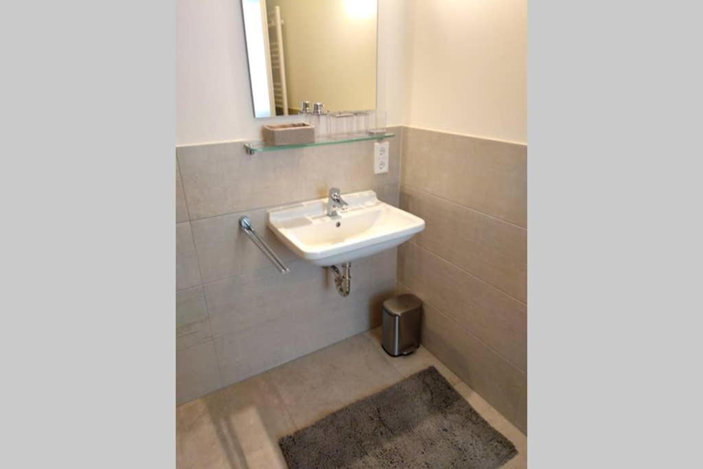 Pearl Studio Apart - King Bed - Netflix - Projector - Fast Wi-Fi Trier Exteriör bild